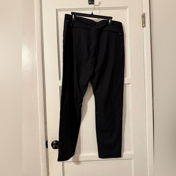 Fabletics The Don Trouser (Classic Fit) Sz 34x32 - Picture 7 of 8